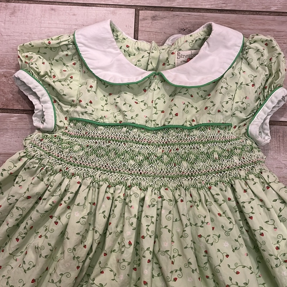Strawberry Faire Strawberry Smocked Dress🍓. Girls 6. Princess Charlotte style!